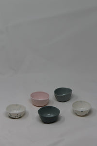 “Bubblegum cup” 1 by ceramic artist Catharina Sommer